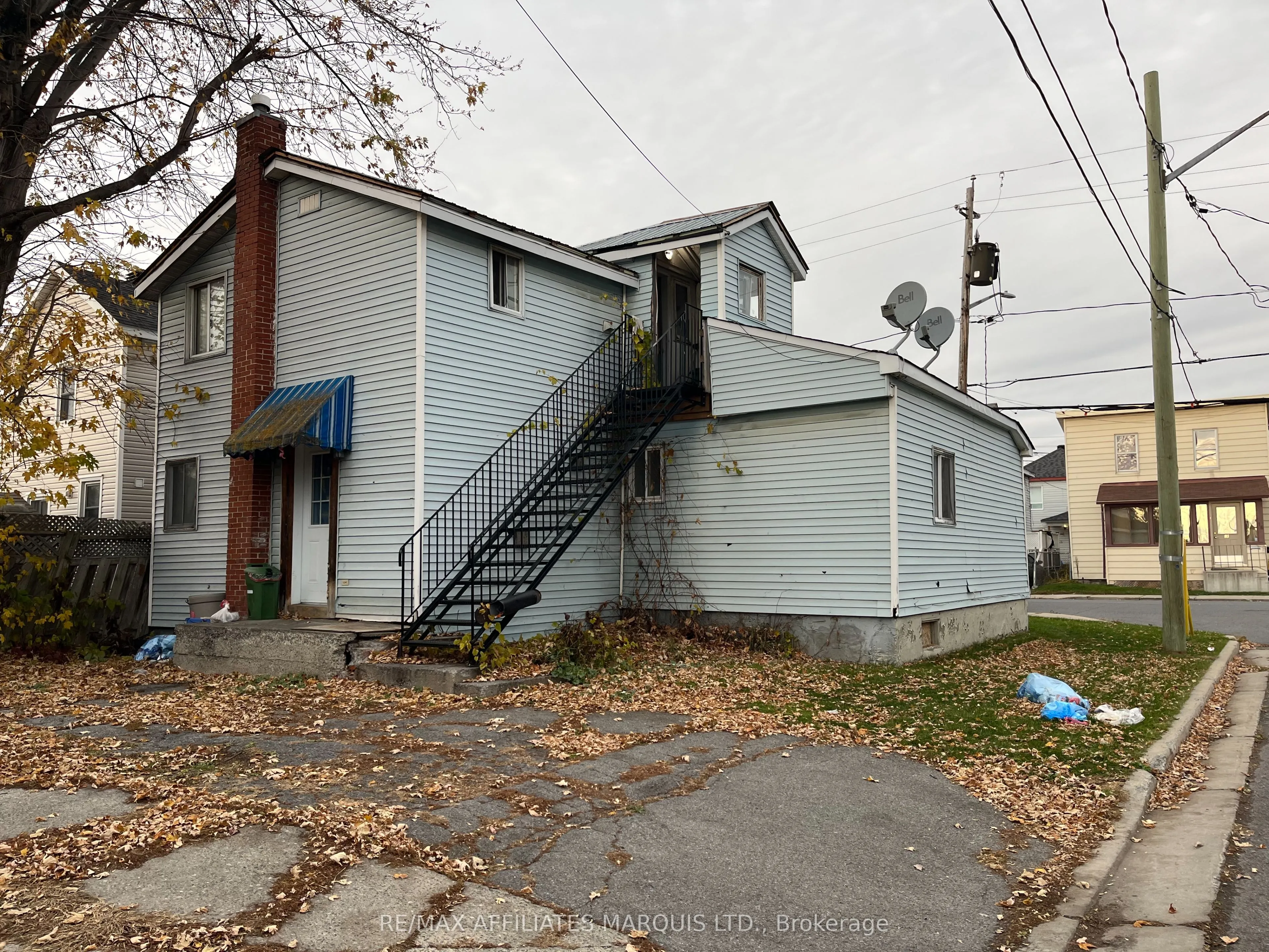 4-8-10-15 Lennox Lane, ON K6H 4G1