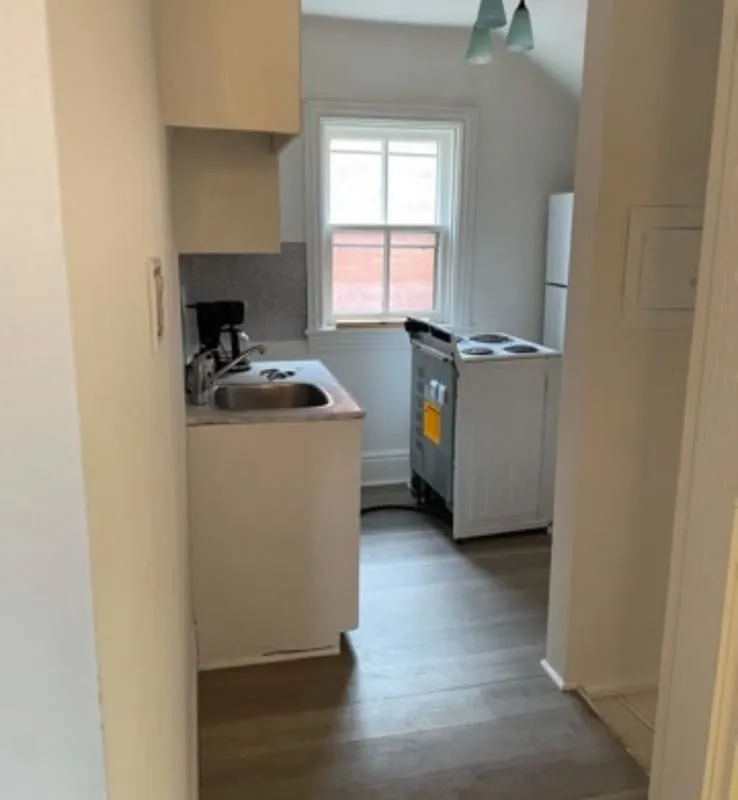 70 Wellington Street, ON L8N 2R1