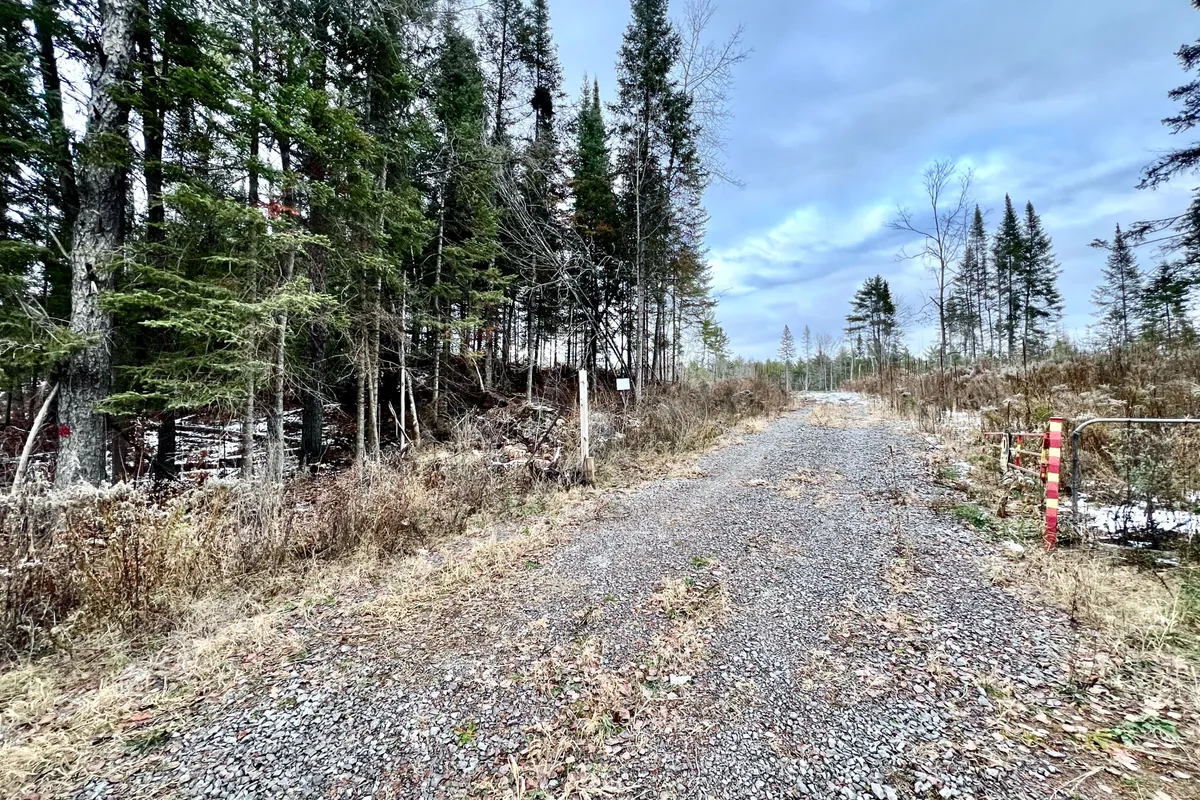 744 Black Creek Road, ON K8A 6W5