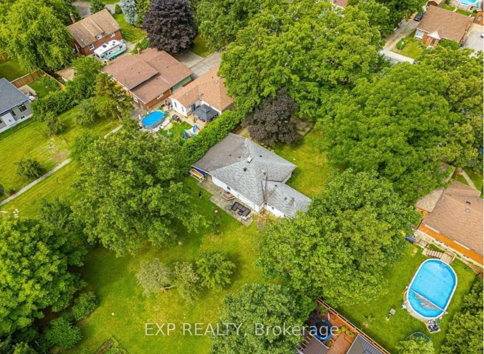 879 West 5th Street, ON L9C 5R4