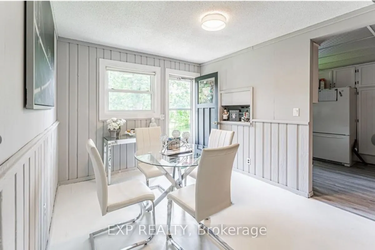 879 West 5th Street, ON L9C 5R4