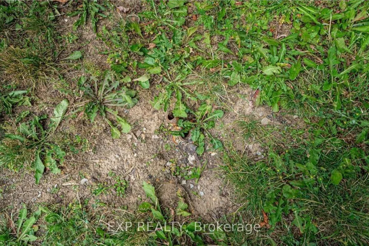 879 West 5th Street, ON L9C 5R4