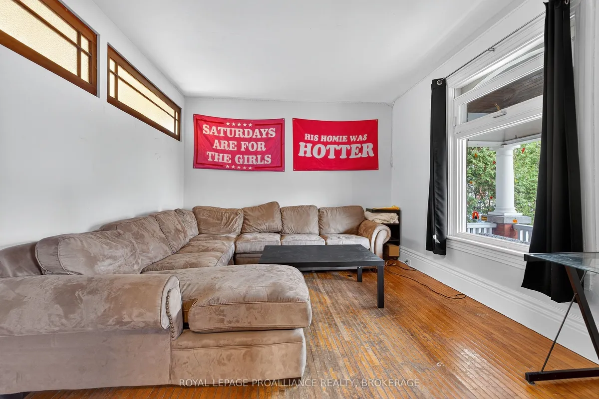 68 Nelson Street, ON K7L 3W8