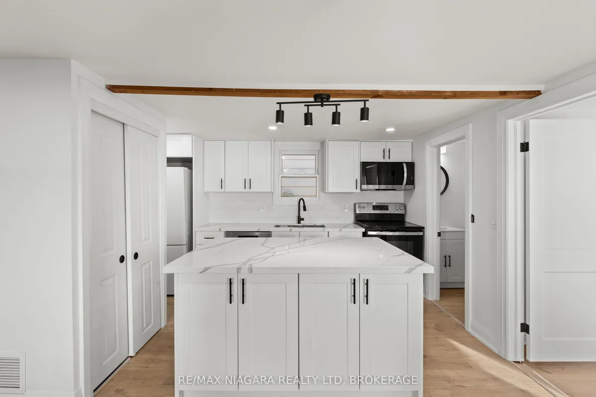 140 Clara Street, ON L2V 1K3