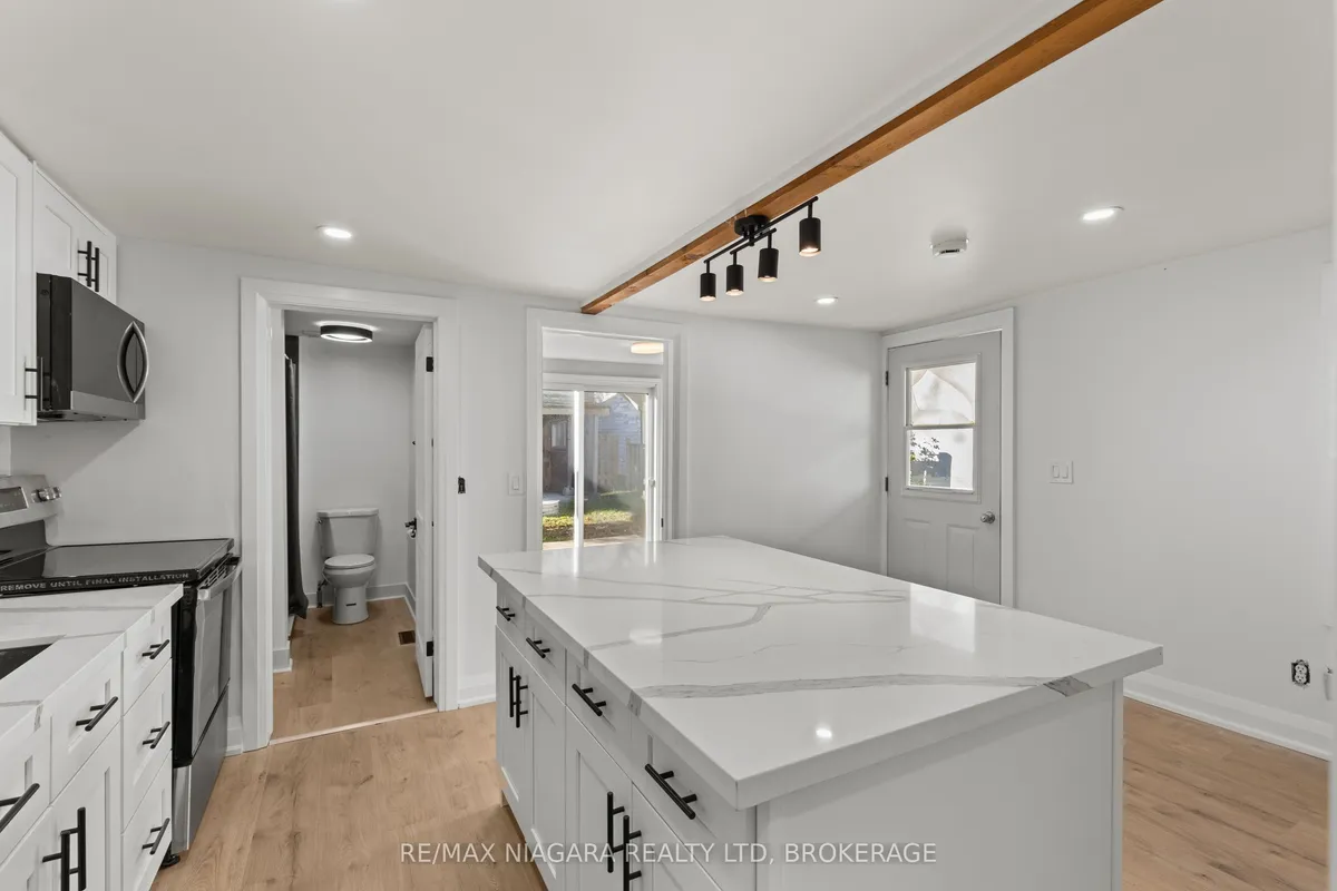 140 Clara Street, ON L2V 1K3