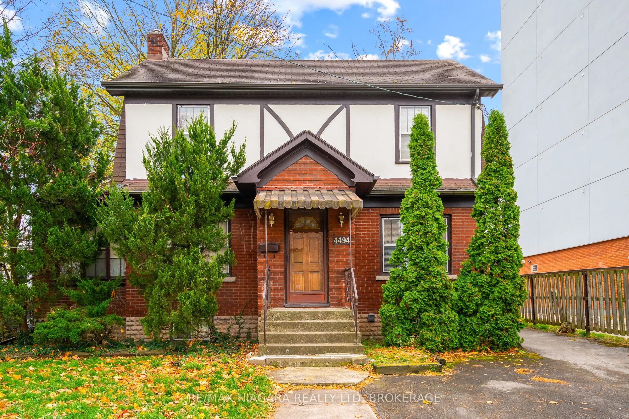 4494 Huron Street, ON L2E 2H3