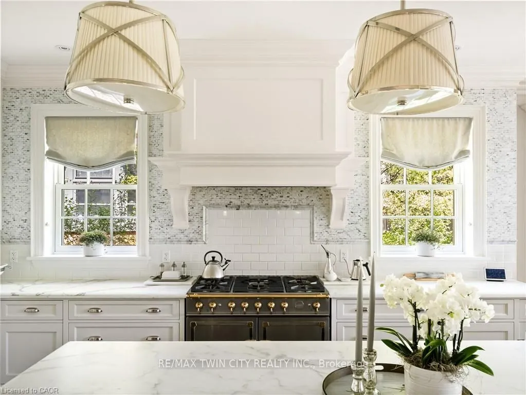 19 Maynard Avenue, ON N2H 4Z6