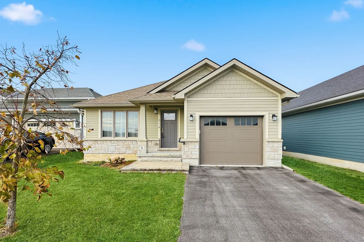 8 Tessa Boulevard, ON K8N 4Z5