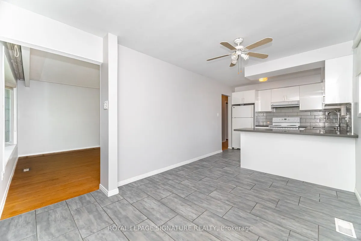 7 Maitland Avenue, ON L9A 3J4