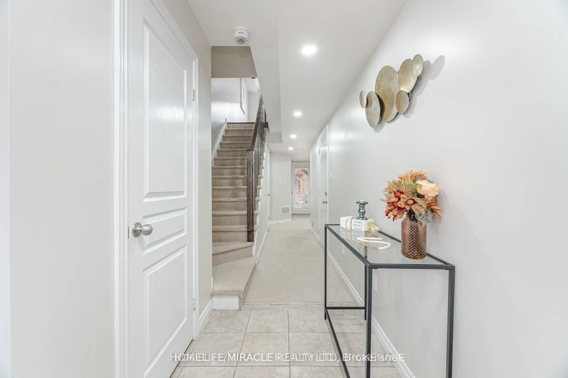 18 Kenridge Terrace, ON L8J 0G4