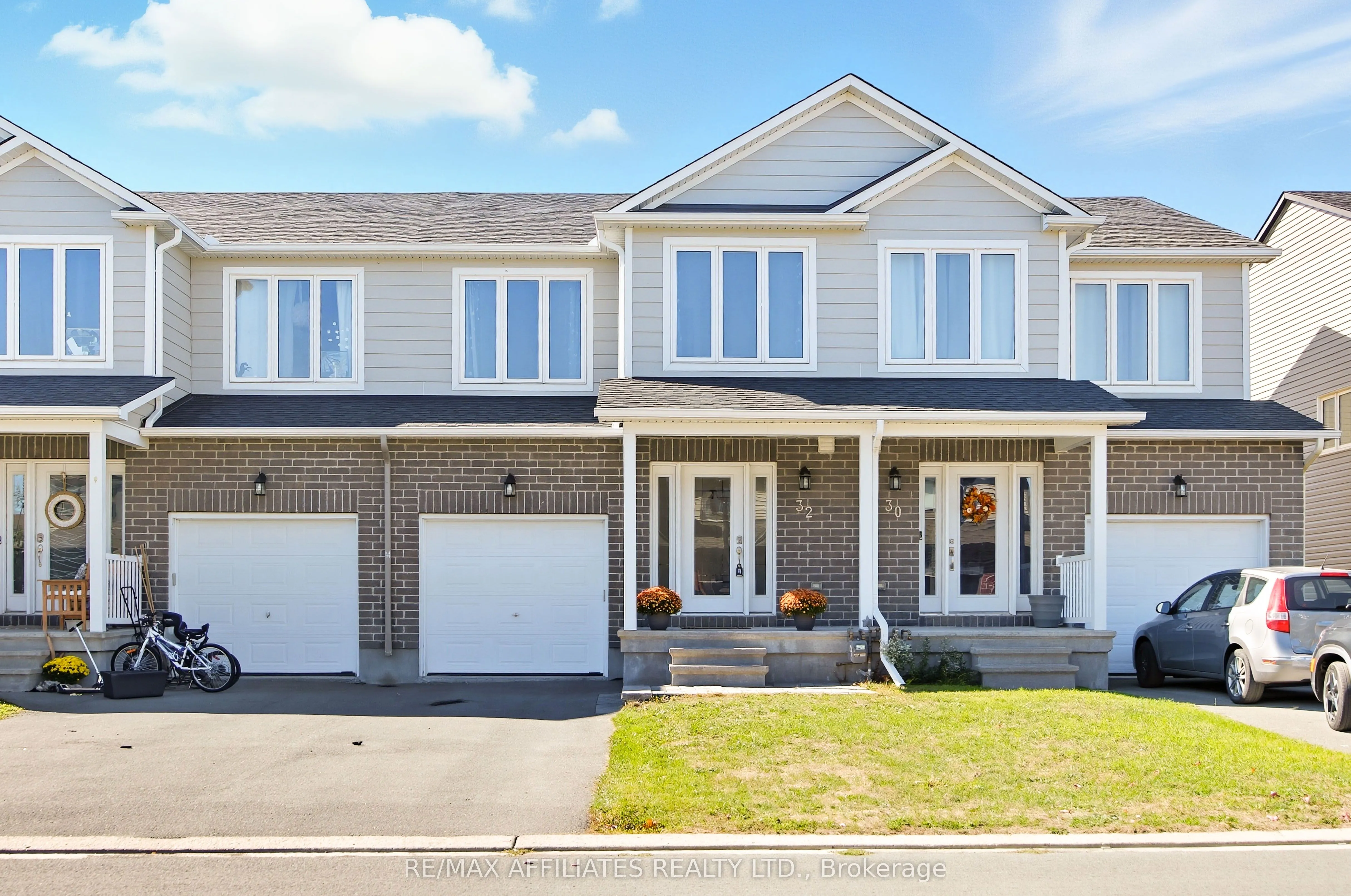 32 Code Crescent, ON K7C 4J7