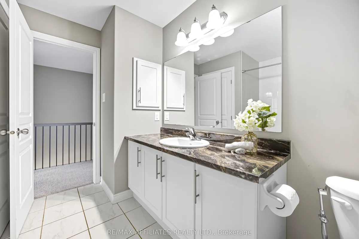 32 Code Crescent, ON K7C 4J7