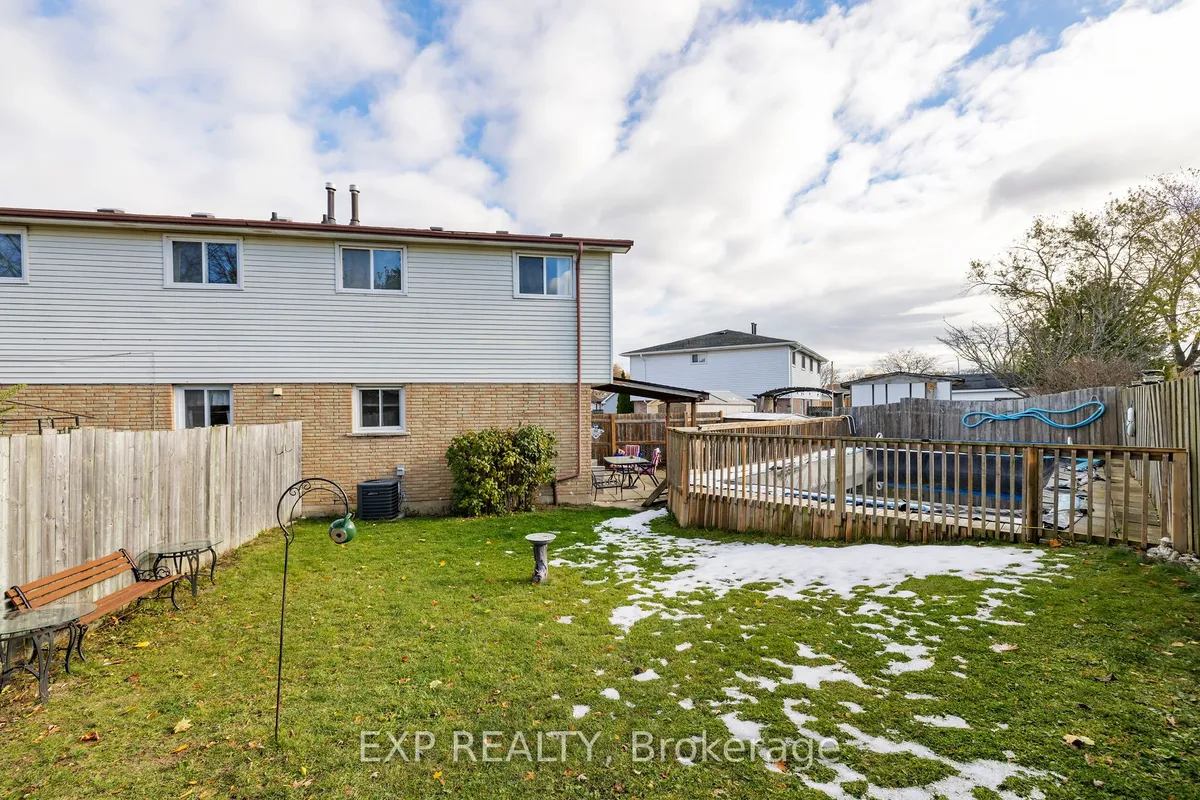 9 Cleveland Place, ON L8J 1M9