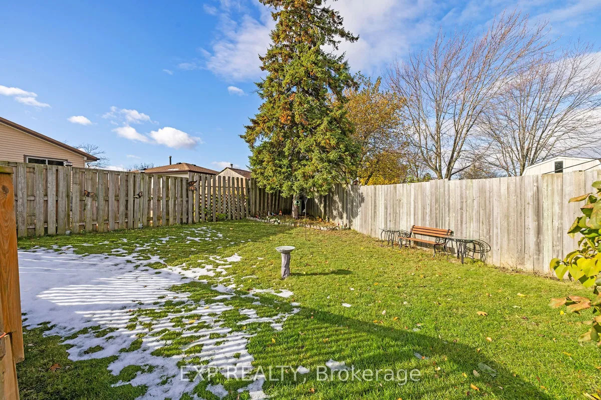 9 Cleveland Place, ON L8J 1M9