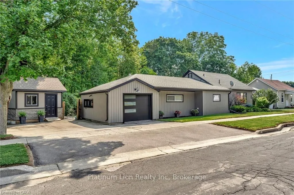 275 Talbot Street, ON N3Y 3X2