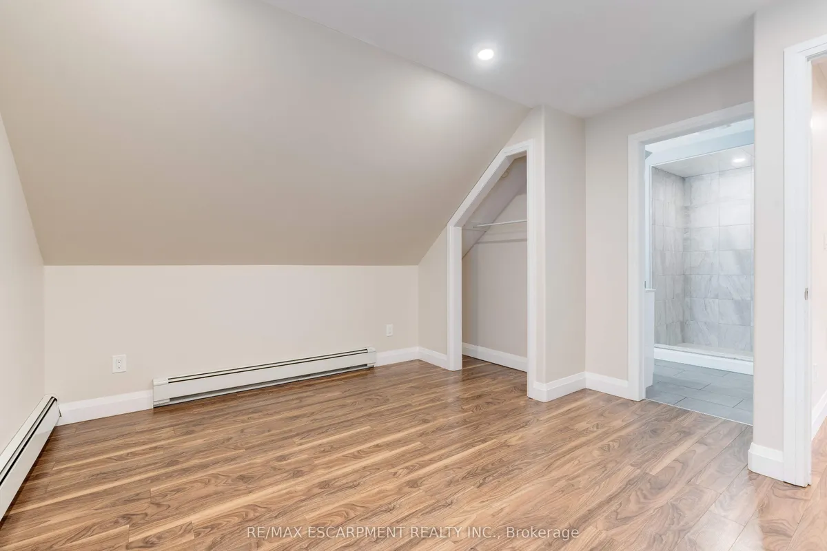 152 Sanford Avenue, ON L8M 2G9