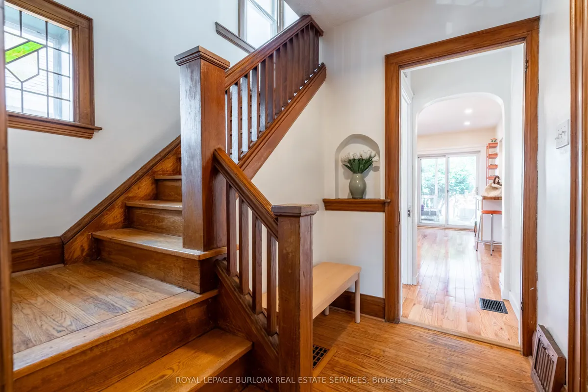 26 Weir Street, ON L8K 3A1