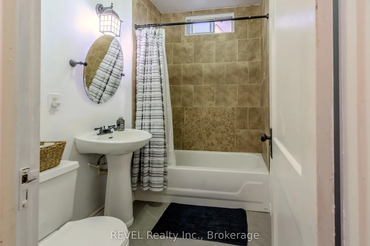 6263 Dawlish Avenue, ON L2G 4J7