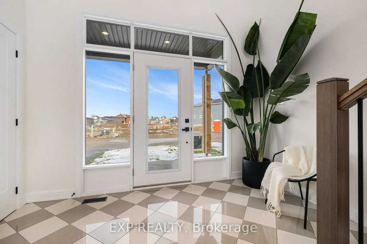 597 Paakanaak Avenue, ON K1X 0H4