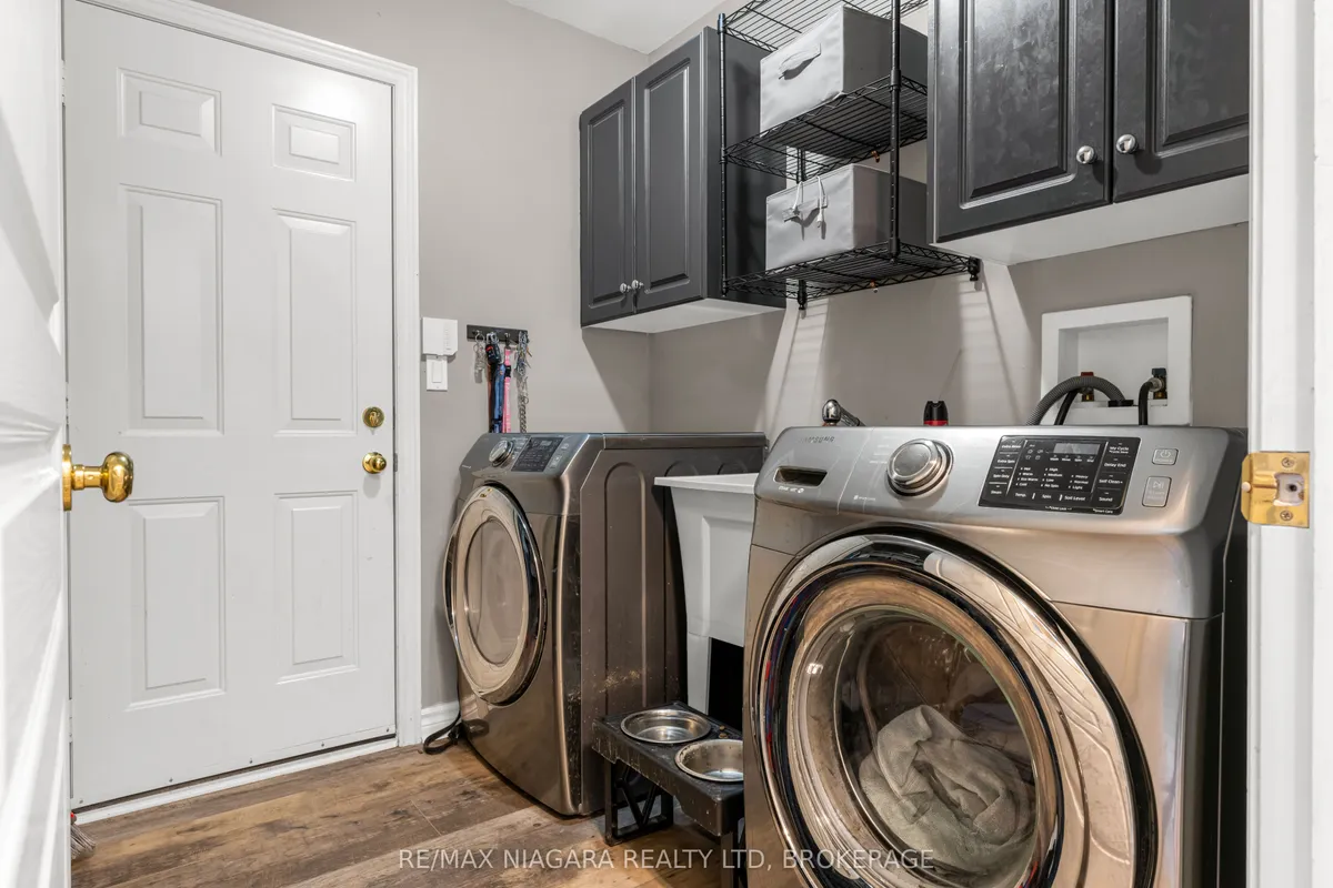 5 Wellandvale Drive, ON L3C 7G7