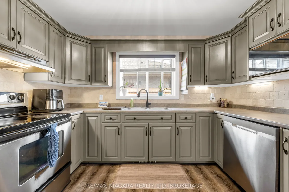 5 Wellandvale Drive, ON L3C 7G7