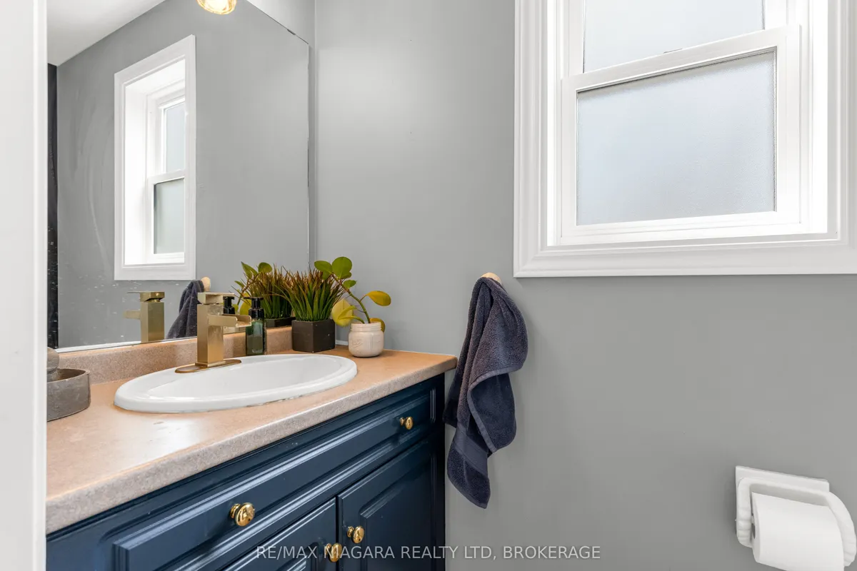 5 Wellandvale Drive, ON L3C 7G7