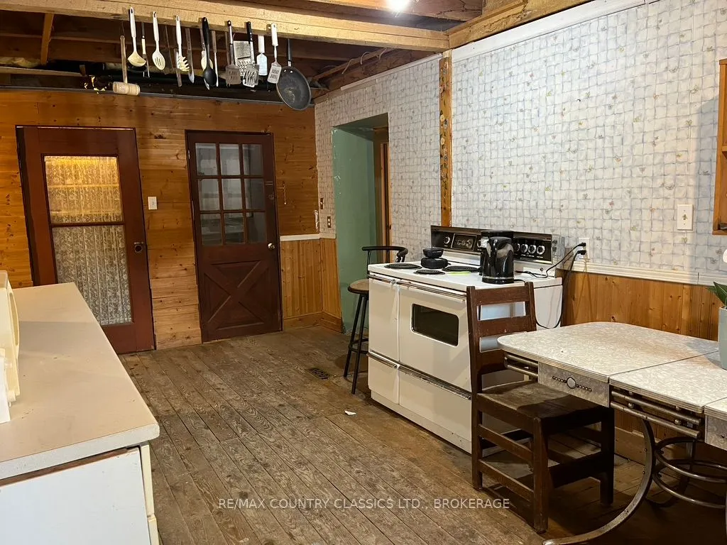 534 B Slate Falls Road, ON K0H 1L0