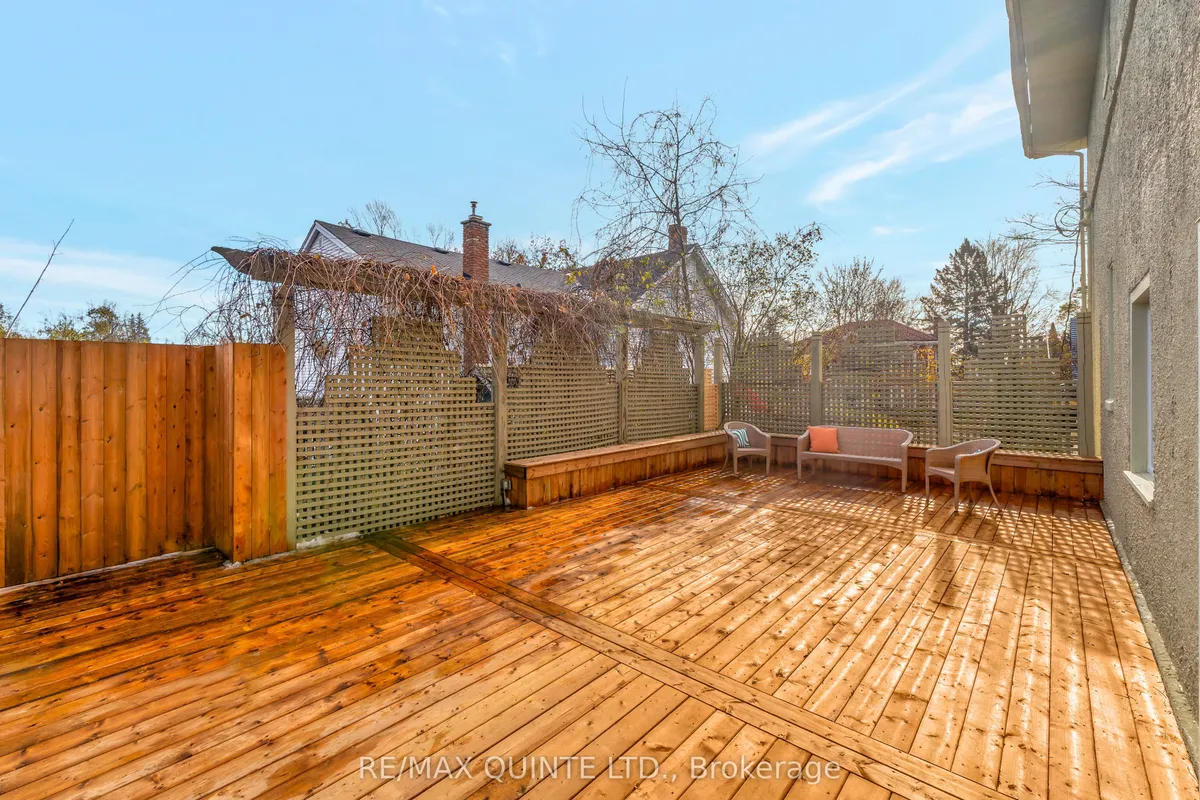 196 Bridge Street, ON K8N 1N6