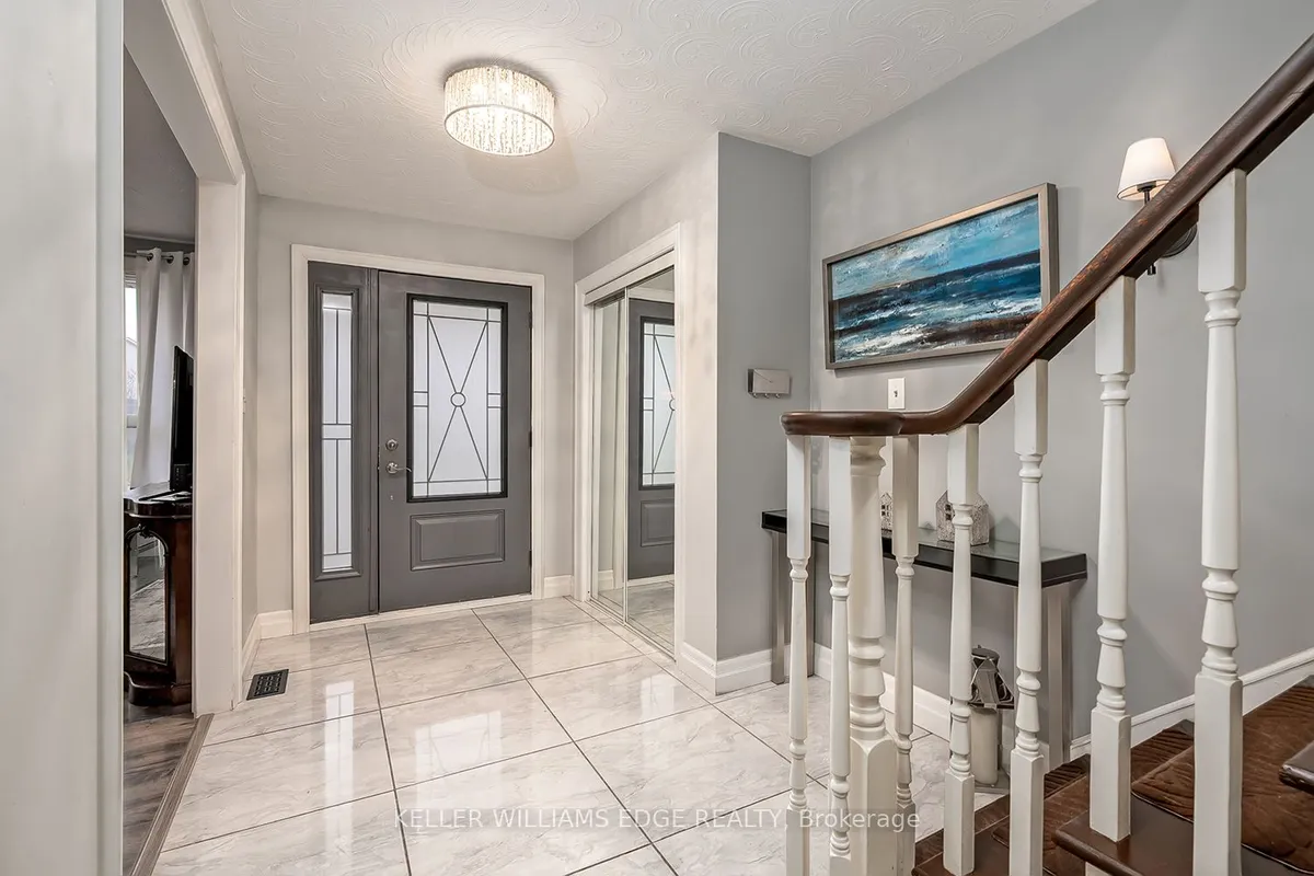 383 East 24th Street, ON L8V 4W8