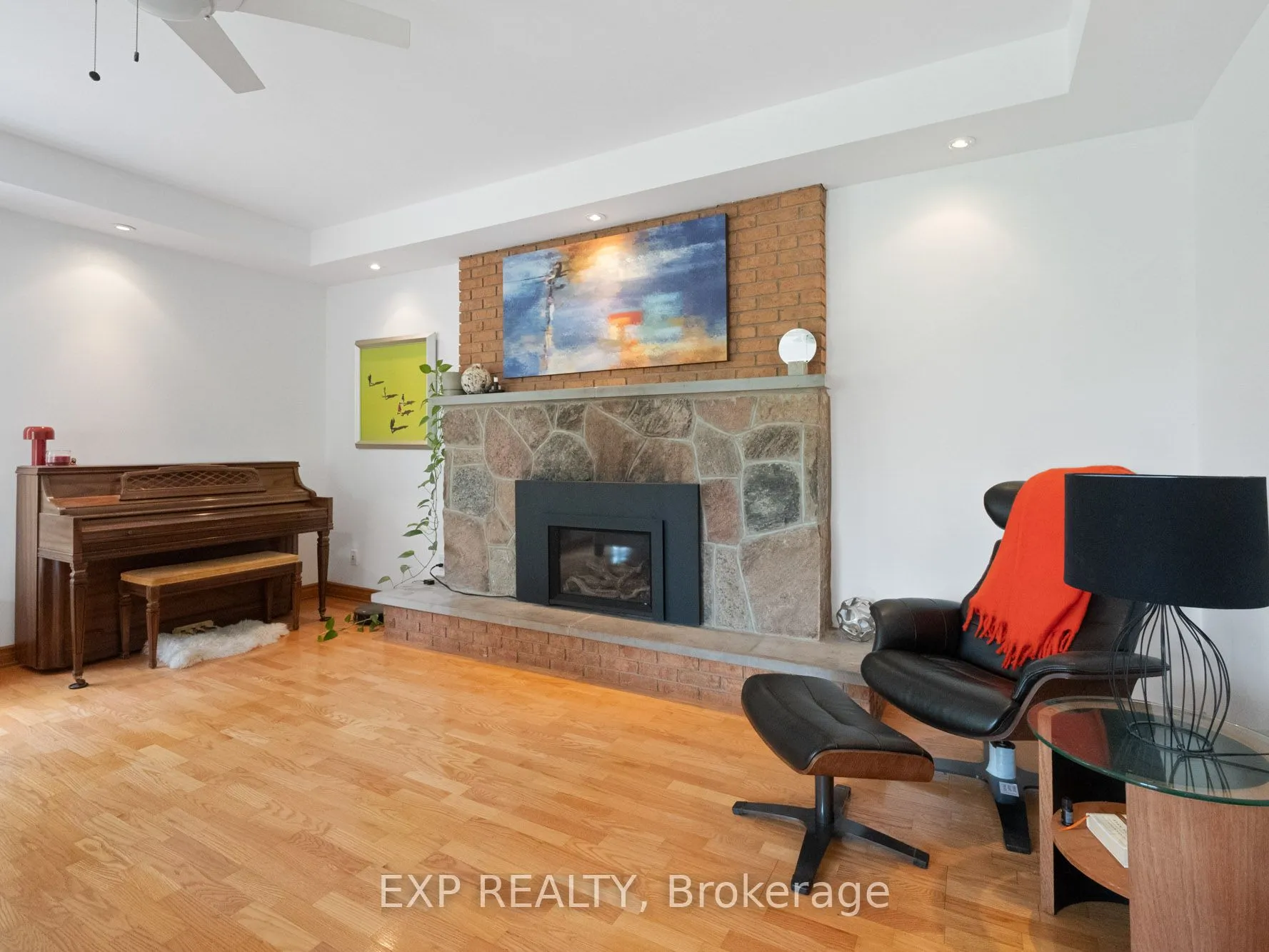 Detached kitchen at 3446 Black Creek Road Fort Erie