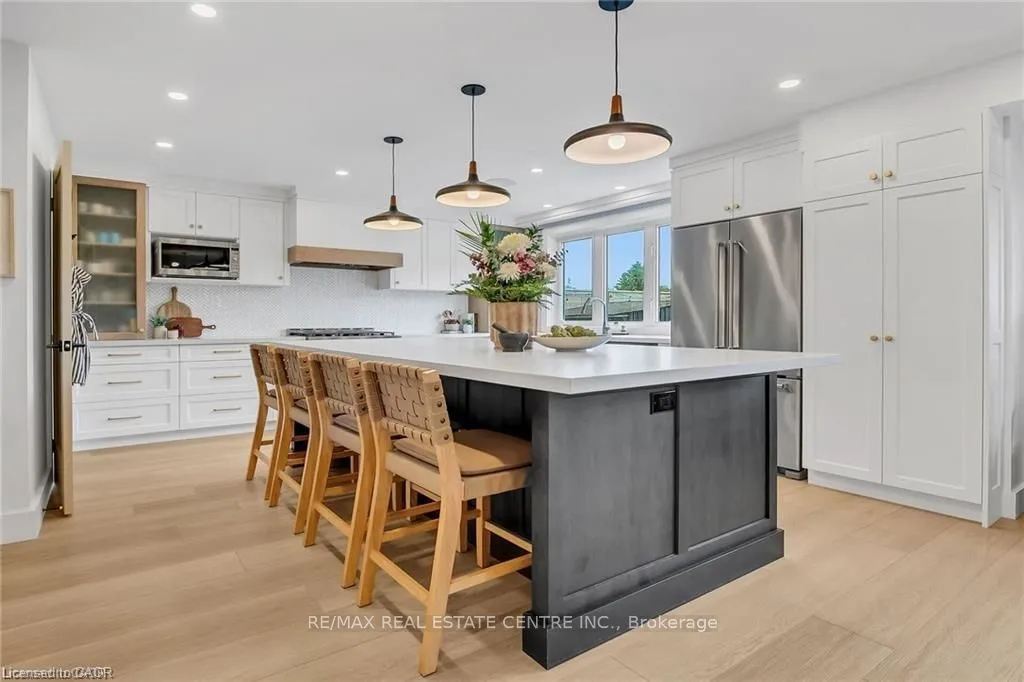 217 Jones Road, ON L8E 5J4