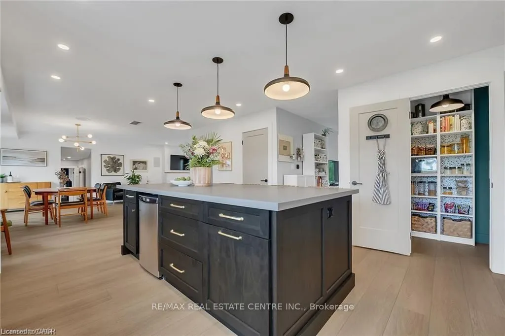 217 Jones Road, ON L8E 5J4