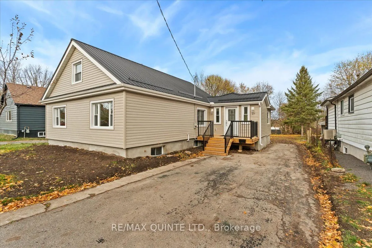 27 Purdy Street, ON K8P 1Y8