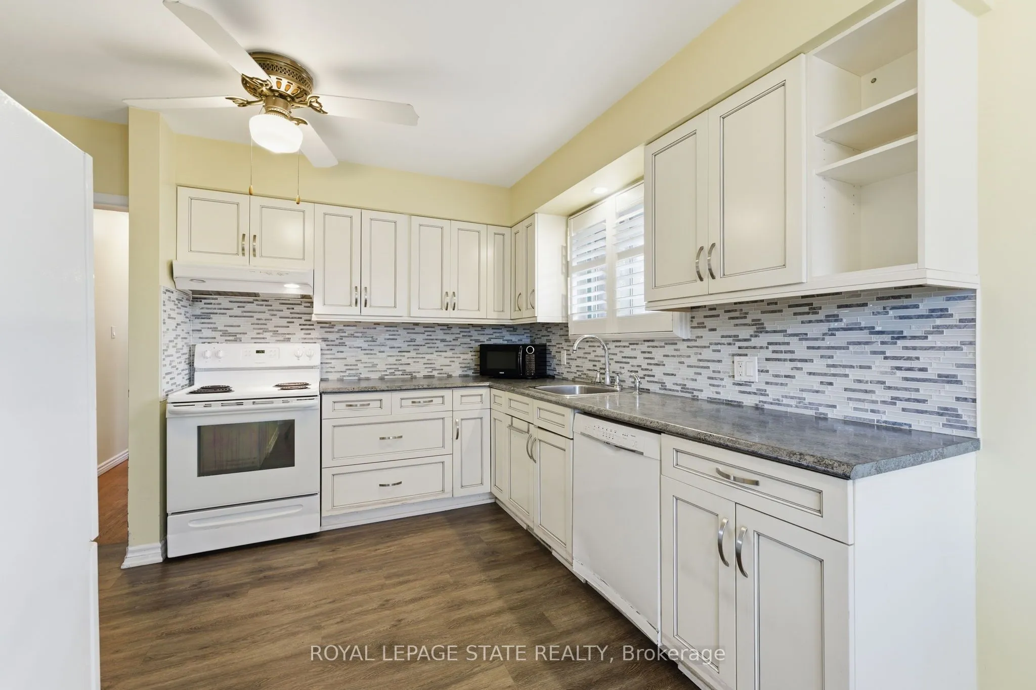 144 Hoover Crescent, ON L9A 3H3