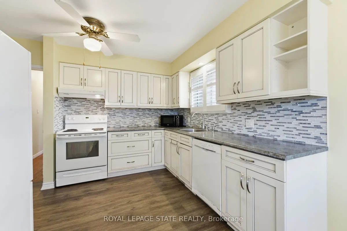 144 Hoover Crescent, ON L9A 3H3