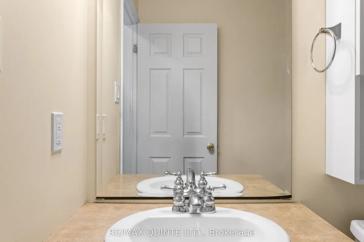 329 Bridge Street, ON K8N 1P5