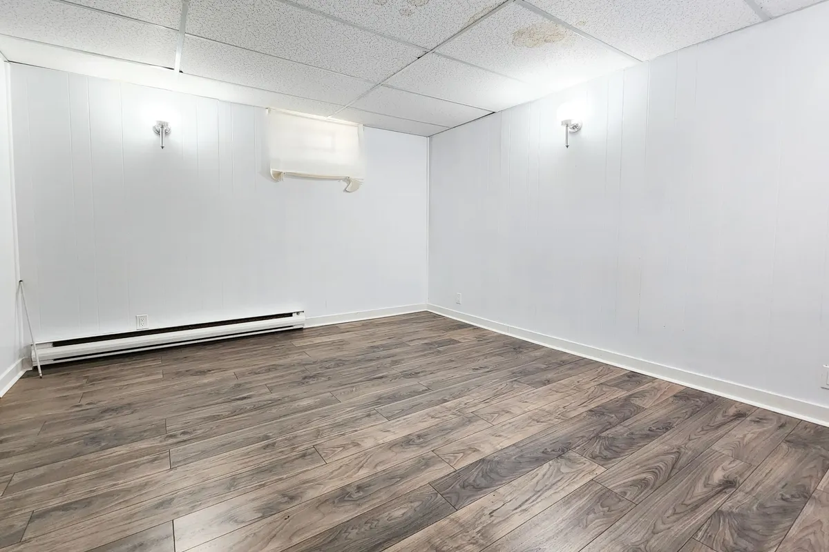 14 Roberta Crescent, ON K2J 1G6