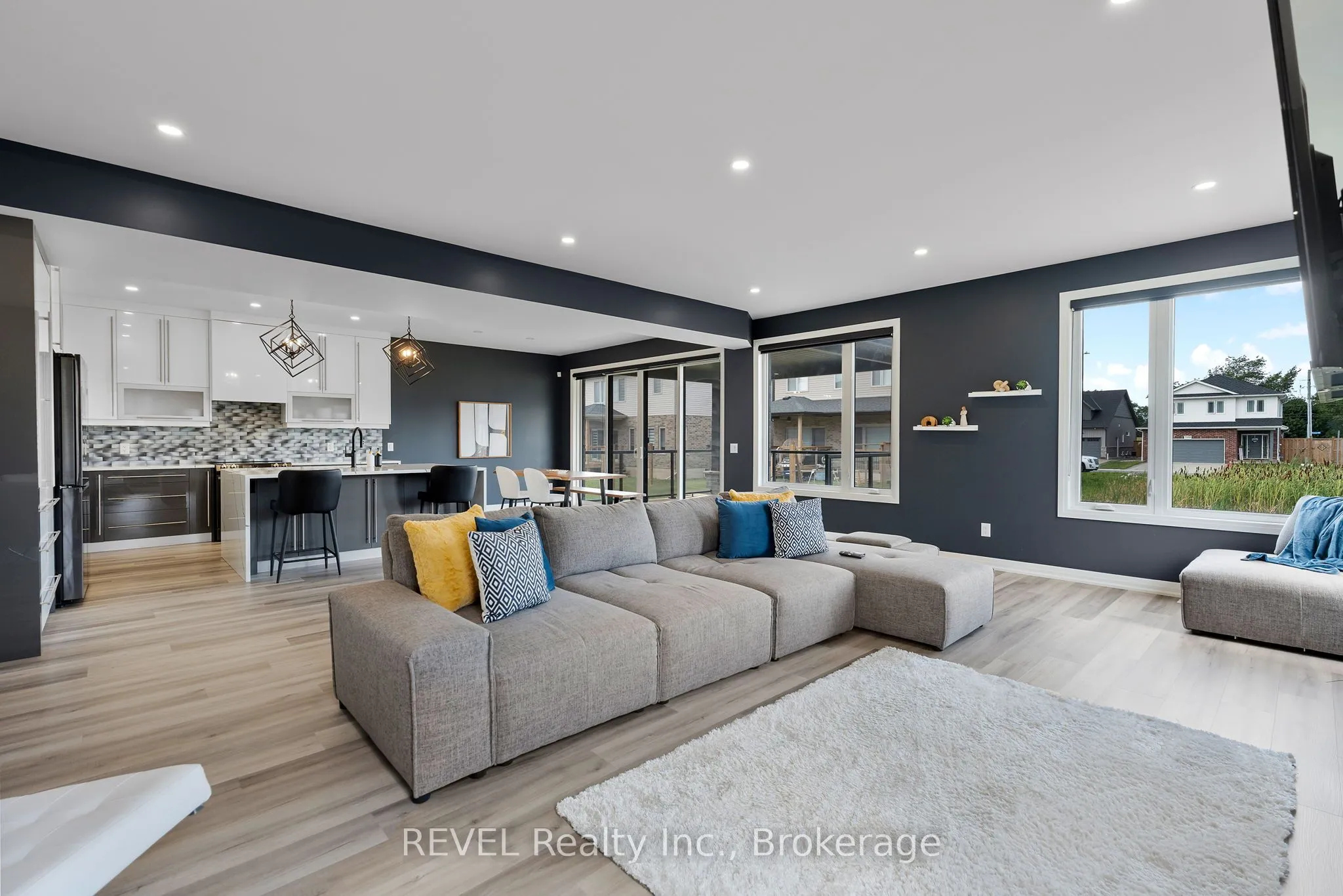 7365 Jonathan Drive, ON L2H 3T3