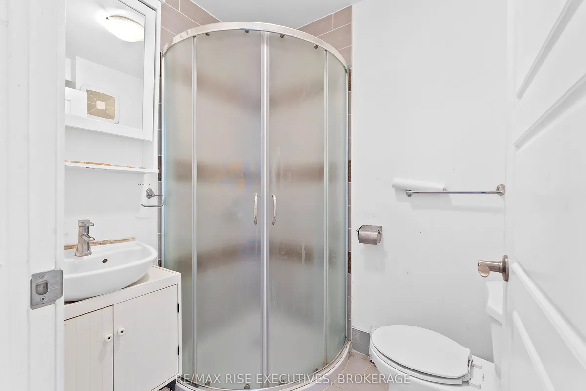 682 Princess Street, ON K7L 1E7