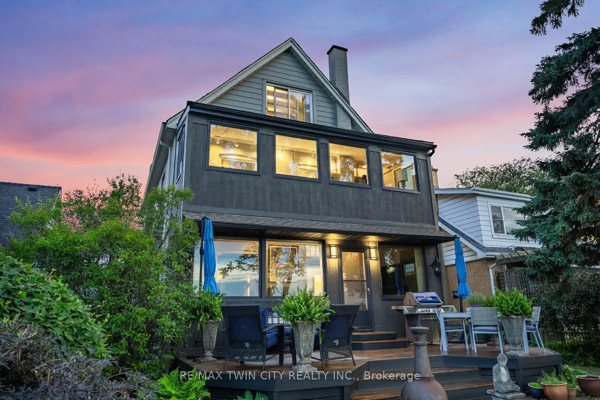 47 Mountain Park Avenue, ON L9A 1A1