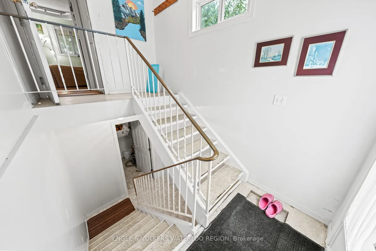 152 Kinzie Avenue, ON N2A 2J8