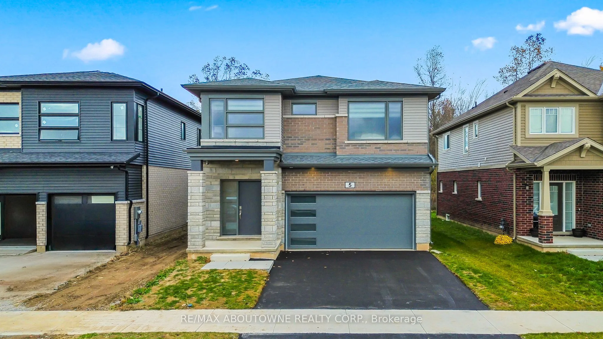 5 Wilson Drive, ON L2V 0M3