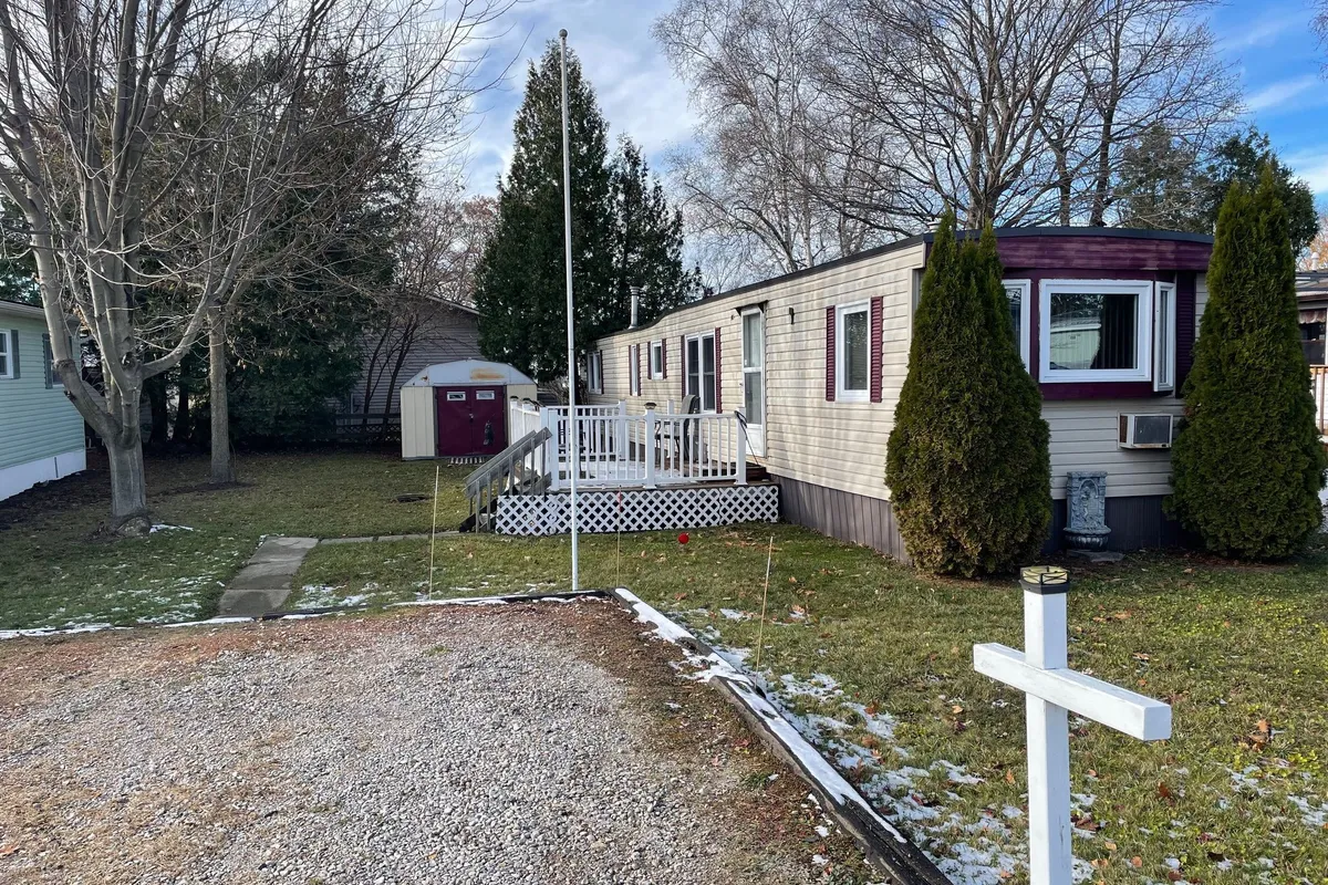 45 Cherokee Lane, ON N7A 3Y2