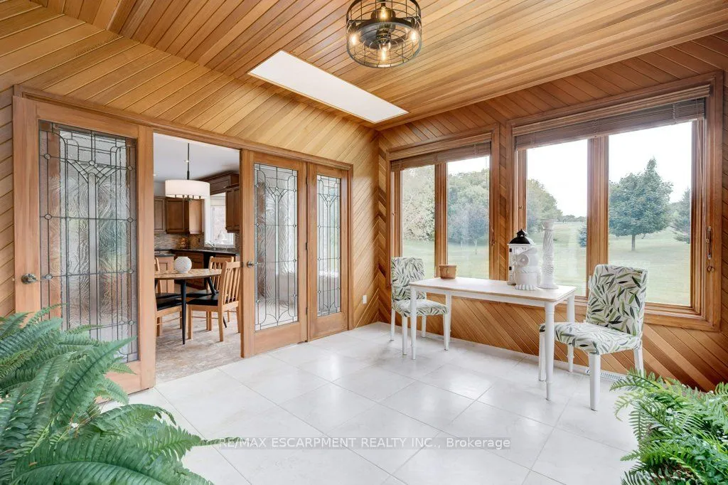 17 TEWS Lane, ON L9H 7N4