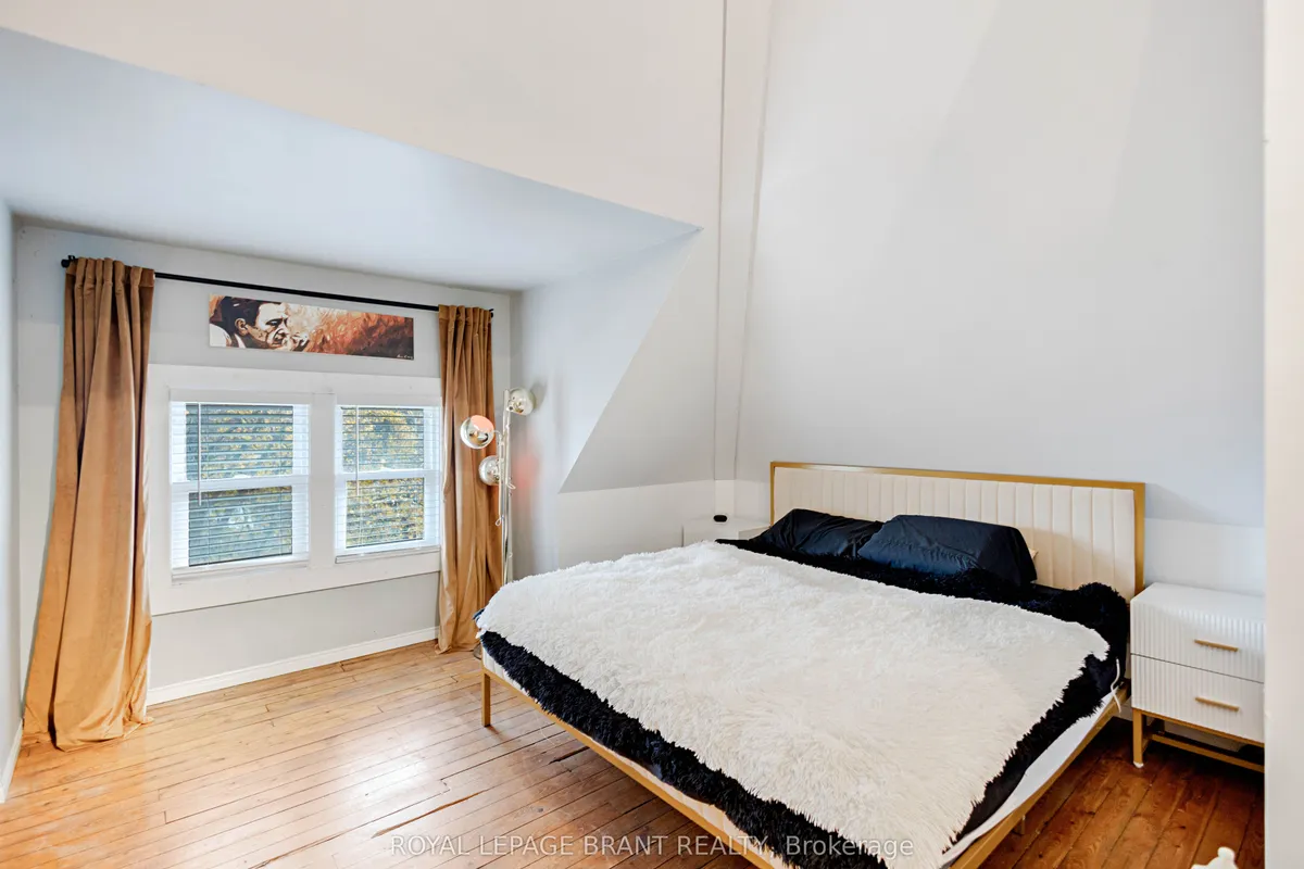 134 Sherman Avenue, ON L8M 2P9