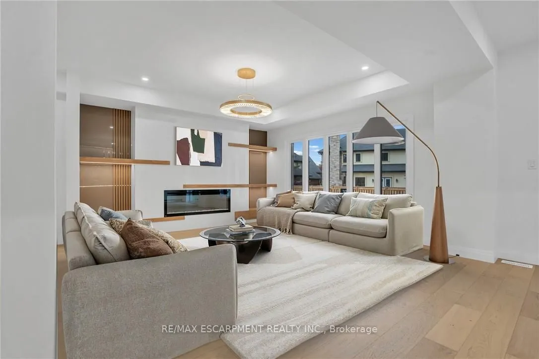 386 Southcote Road, ON L9G 2W3