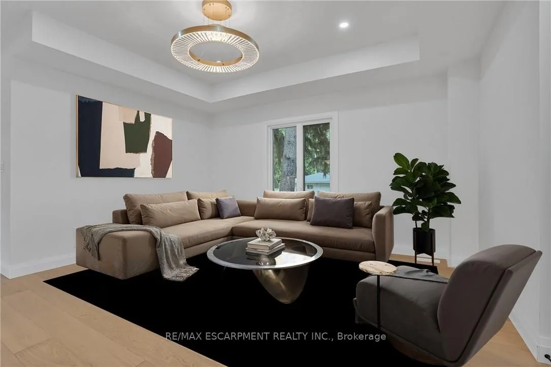 386 Southcote Road, ON L9G 2W3