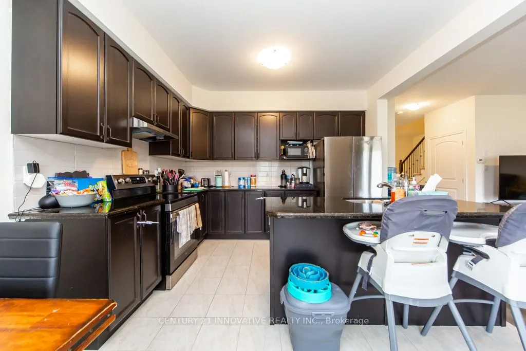 Detached interior view at 260 Beechwood Forest Lane Gravenhurst