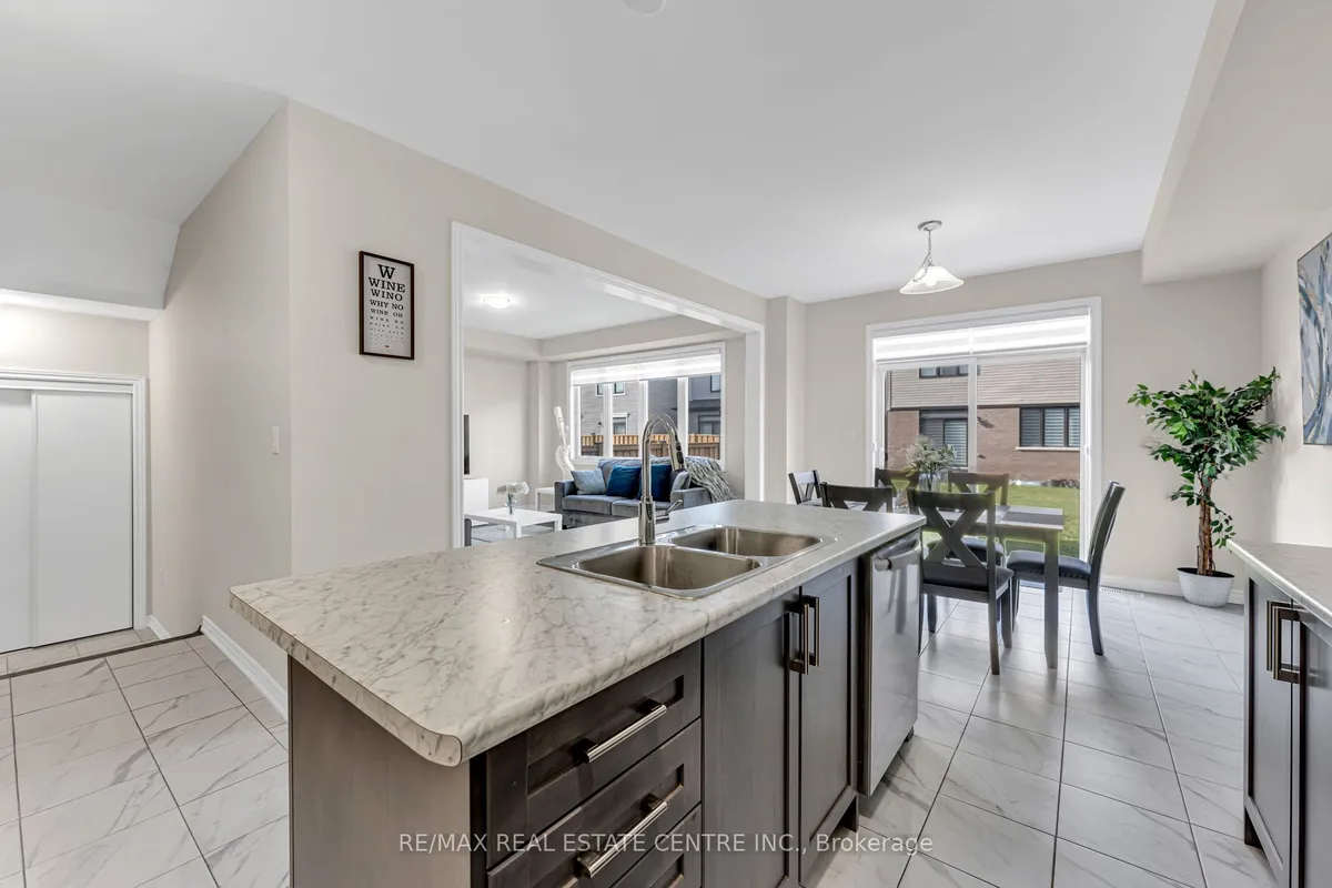 65 Ever Sweet Way, ON L2V 0K8