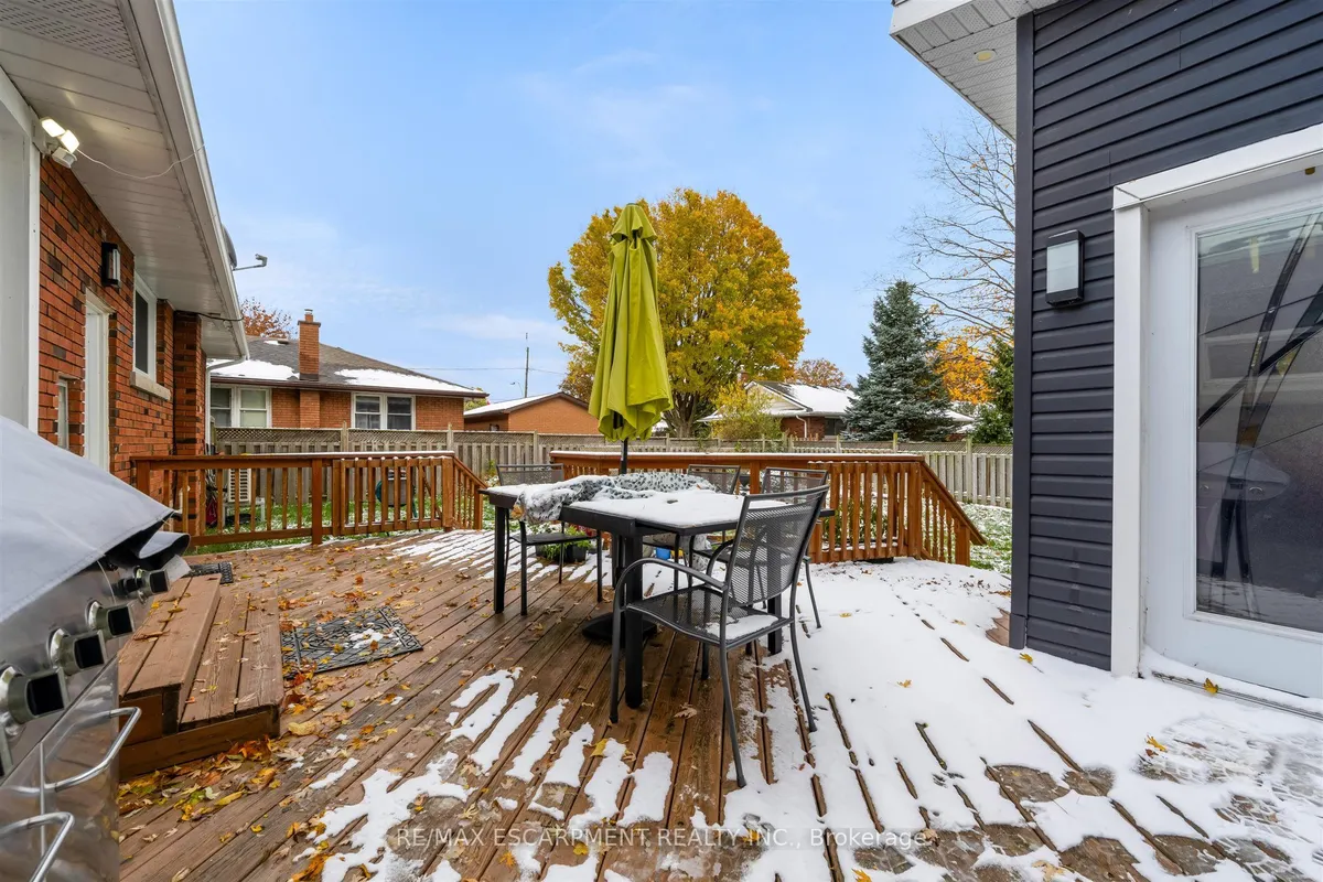 21 Lakeside Drive, ON L3M 2K9